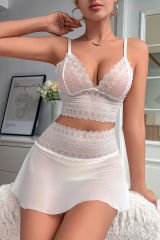 Kadın Beyaz Dantel Tül Detaylı Etekli Şık Gecelik Takımı – Modern, Konforlu