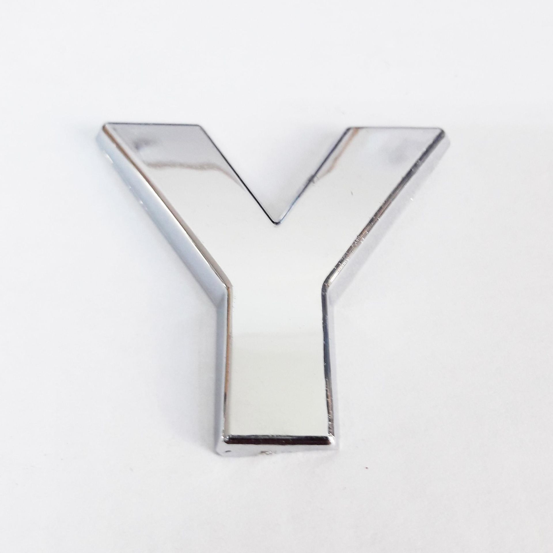 Cemax Y Harfi  3,75 Cm Krom Yapışkanlı